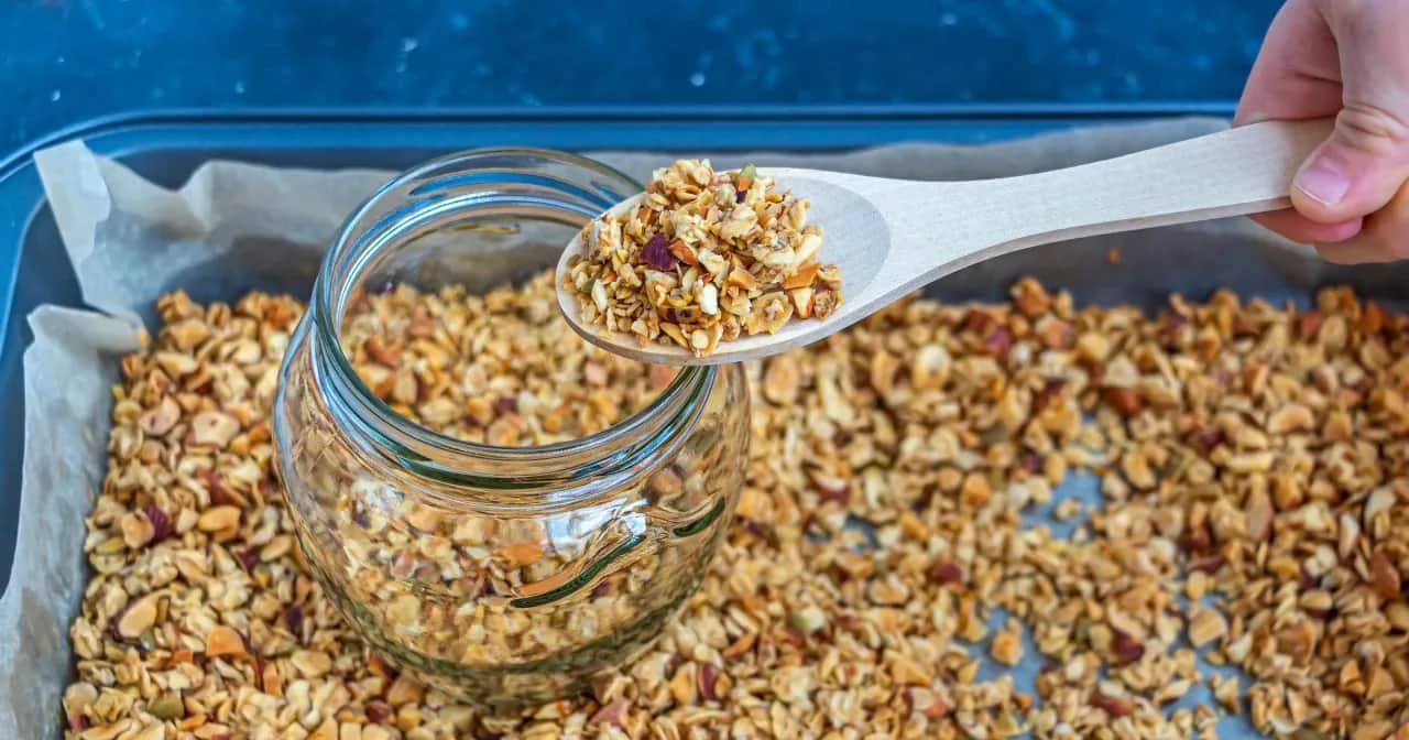 Jak zrobić granole fit – zdrowy przepis, który zachwyci smakiem