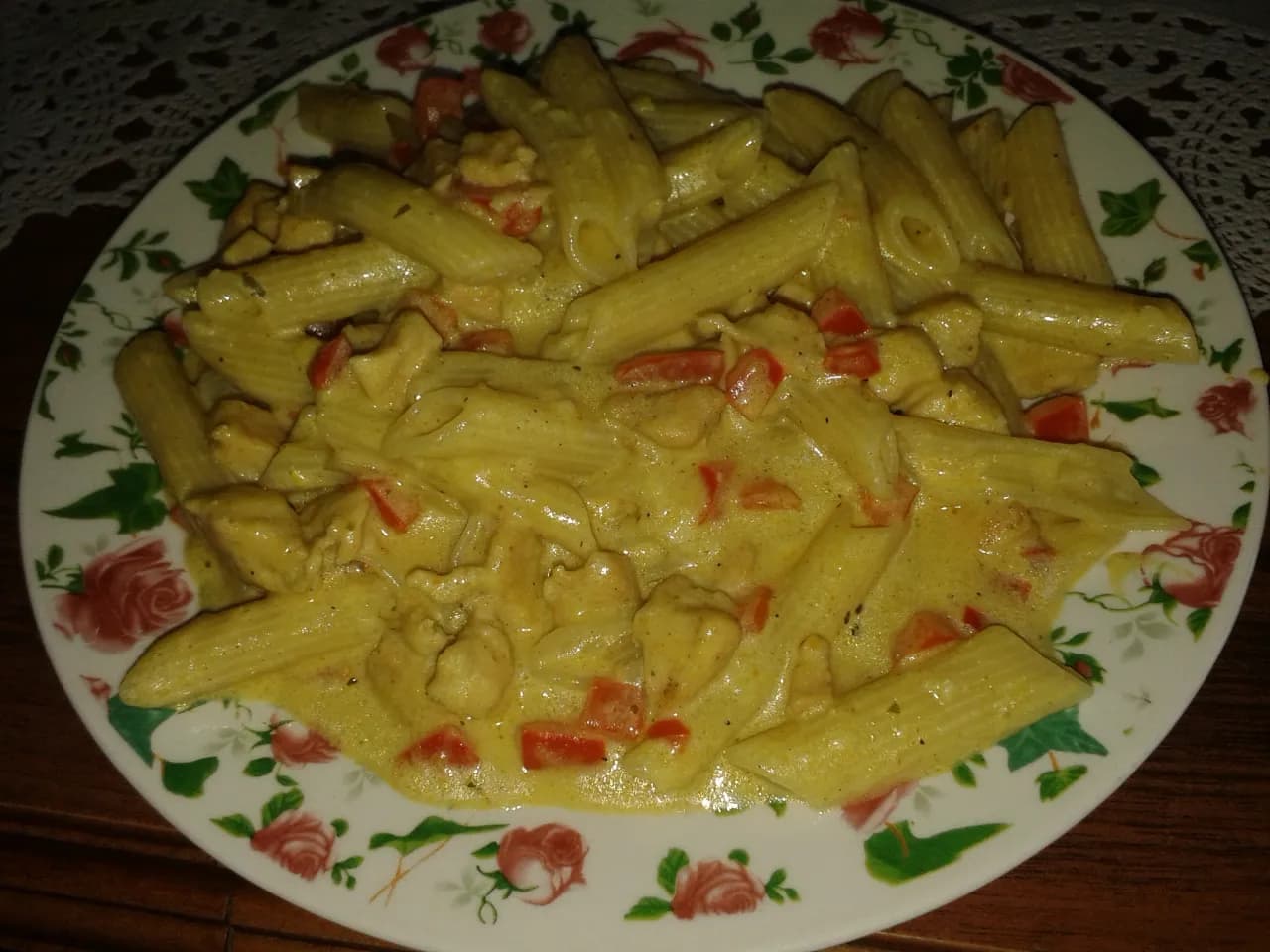 Jak zrobić sos curry do makaronu - szybki i pyszny przepis na obiad