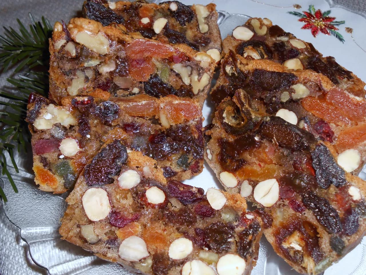 Pyszne ciasto bakaliowiec przepis - sprawdź, jak łatwo je zrobić