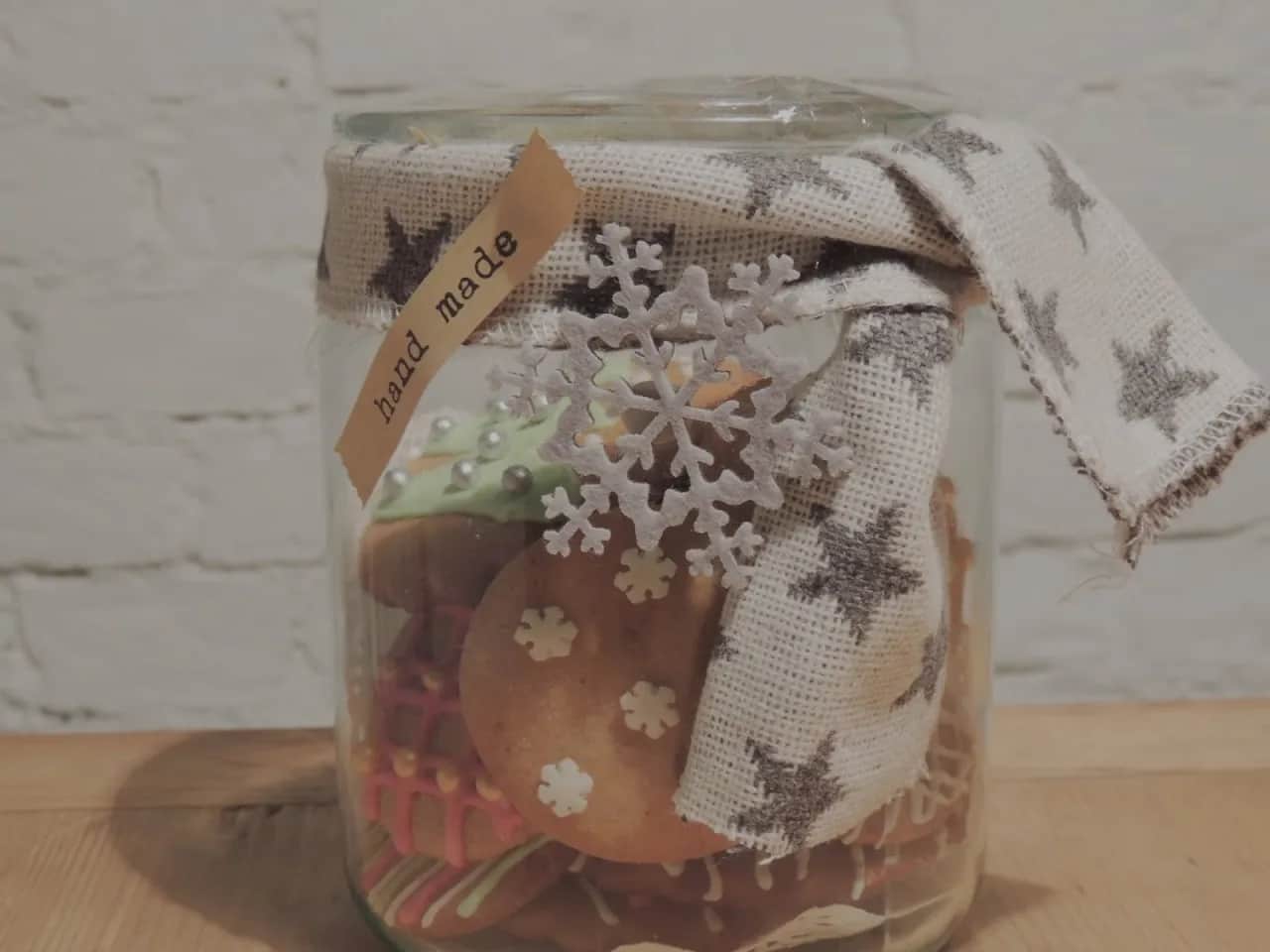 Jak zapakować ciastka w celofan, aby zachwycić i zaskoczyć gości